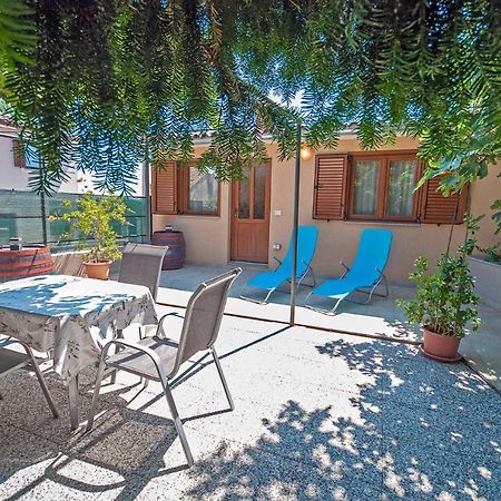 Apartman Kirac Pomer Buitenkant foto