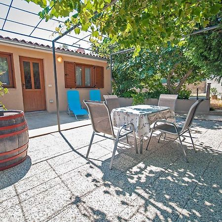 Apartman Kirac Pomer Buitenkant foto