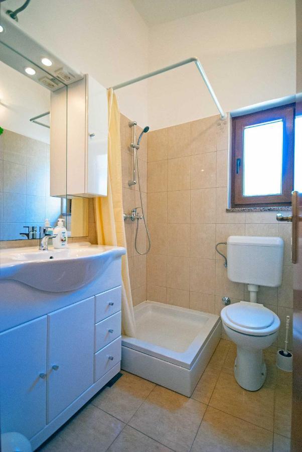 Apartman Kirac Pomer Buitenkant foto