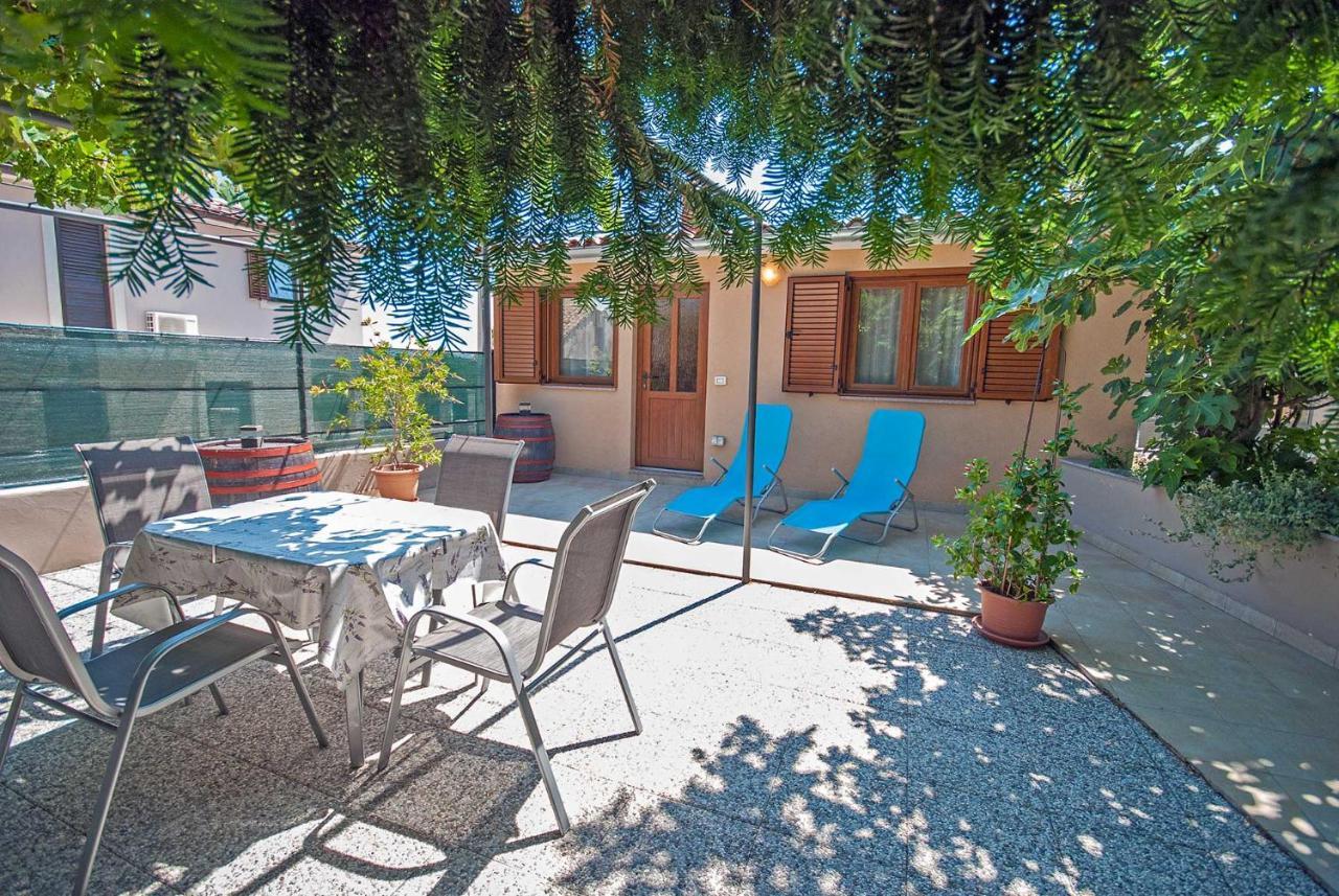 Apartman Kirac Pomer Buitenkant foto