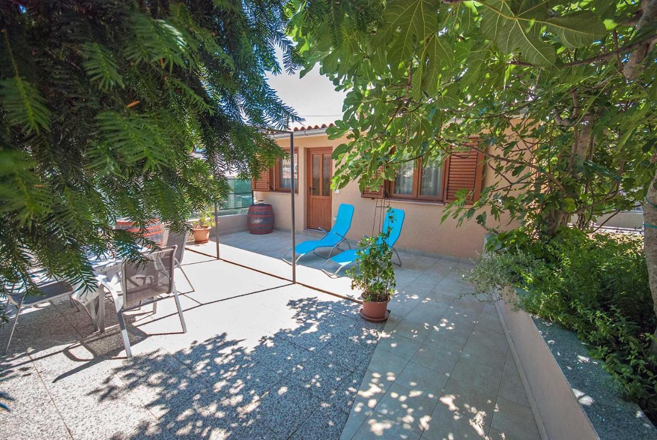 Apartman Kirac Pomer Buitenkant foto
